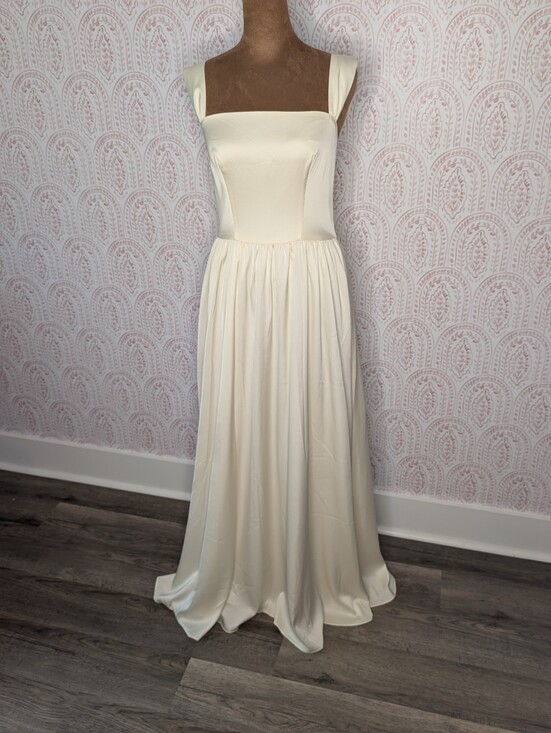 Noire Dresses & Skirts - Noire Elegant Cream Square-Neck Maxi Satin Dress
